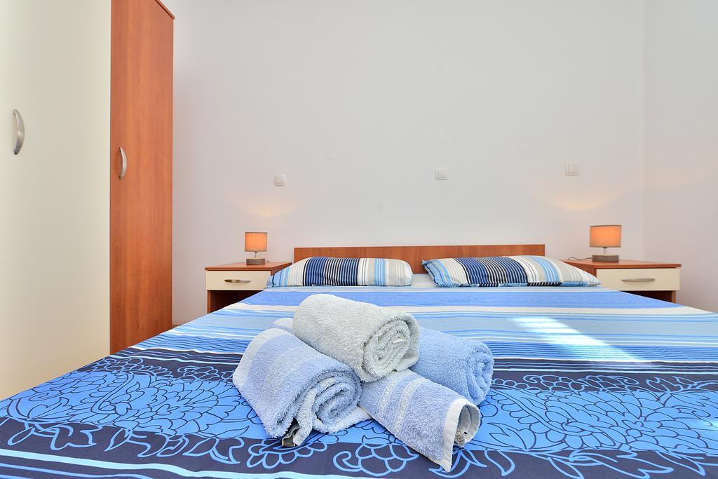 Sara Apartments เพทรอซาเน ห้อง รูปภาพ