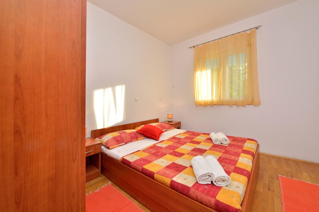 Sara Apartments เพทรอซาเน ห้อง รูปภาพ