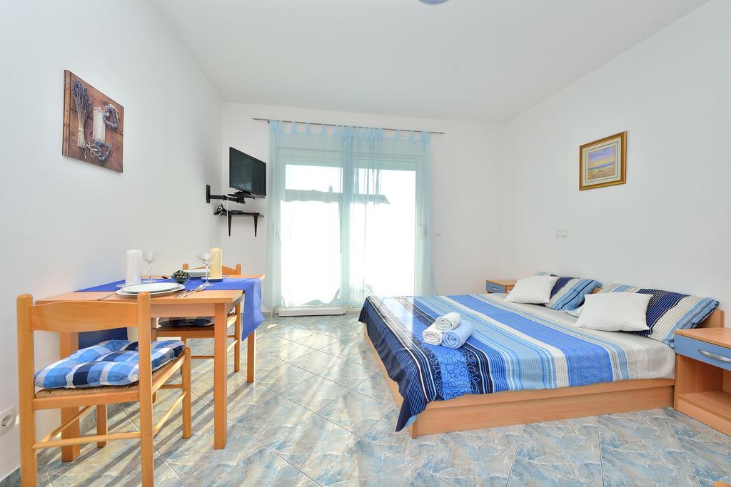 Sara Apartments เพทรอซาเน ห้อง รูปภาพ