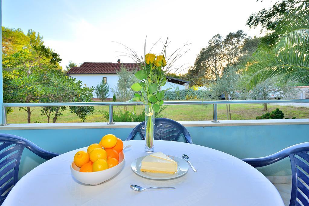 Sara Apartments เพทรอซาเน ห้อง รูปภาพ